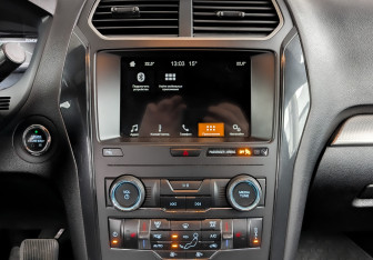 Подержанный автомобиль Ford Explorer 2018 года (16 фото)