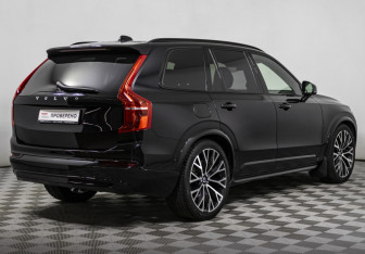 Подержанный автомобиль Volvo XC90 2021 года (6 фото)