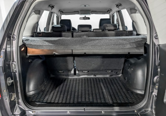 Подержанный автомобиль Suzuki Grand Vitara 2008 года (10 фото)