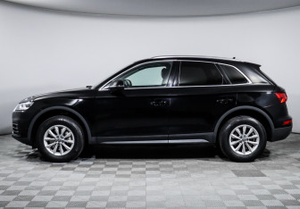 Подержанный автомобиль Audi Q5 2017 года (8 фото)