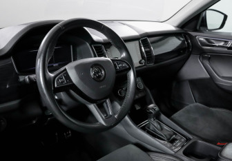 Подержанный автомобиль Skoda Kodiaq 2019 года (14 фото)