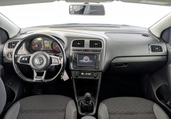 Подержанный автомобиль Volkswagen Polo Sedan 2018 года (14 фото)