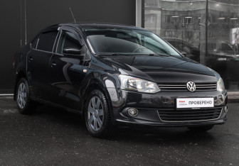 Подержанный автомобиль Volkswagen Polo Sedan 2012 года (3 фото)