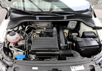 Подержанный автомобиль Skoda Rapid Liftback 2017 года (9 фото)