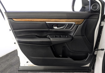 Подержанный автомобиль Honda CR-V 2019 года (19 фото)