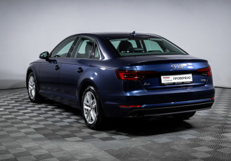Подержанный автомобиль Audi A4 Sedan 2018 года (7 фото)