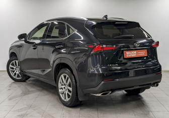 Подержанный автомобиль Lexus NX 2017 года (7 фото)