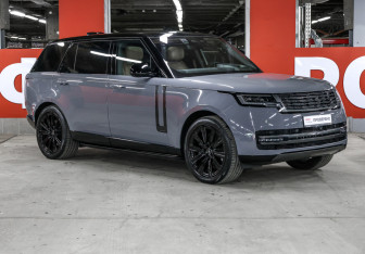 Подержанный автомобиль Land Rover Range Rover 2022 года (3 фото)