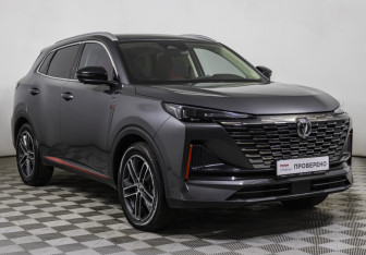 Подержанный автомобиль Changan UNI-S 2024 года (3 фото)