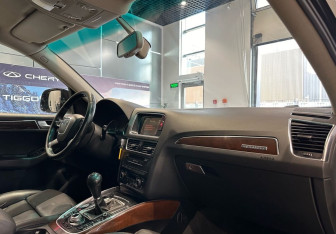 Подержанный автомобиль Audi Q5 2011 года (11 фото)