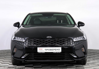 Подержанный автомобиль Kia K5 2021 года (2 фото)