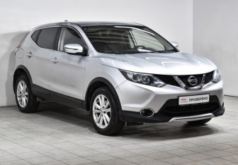 Подержанный автомобиль Nissan Qashqai 2017 года (3 фото)
