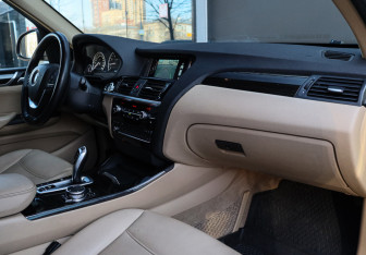 Подержанный автомобиль BMW X3 2015 года (7 фото)