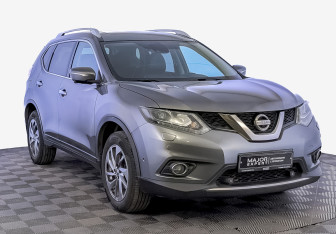 Подержанный автомобиль Nissan X-Trail 2015 года (3 фото)