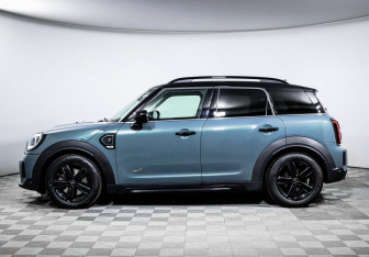 Подержанный автомобиль MINI Countryman 2021 года (8 фото)
