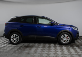 Подержанный автомобиль Peugeot 3008 2018 года (4 фото)