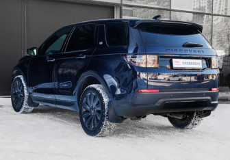 Подержанный автомобиль Land Rover Discovery Sport 2021 года (7 фото)