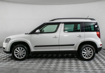 Подержанный автомобиль Skoda Yeti 2016 года (8 фото)