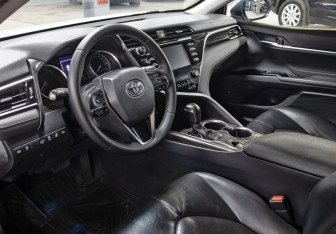 Подержанный автомобиль Toyota Camry Sedan 2019 года (16 фото)