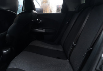 Подержанный автомобиль Nissan Juke 2012 года (8 фото)