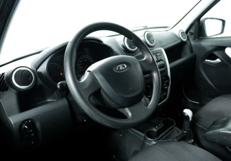 Подержанный автомобиль LADA (ВАЗ) Granta Sedan 2016 года (9 фото)