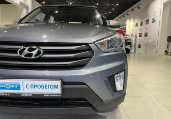 Подержанный автомобиль Hyundai Creta 2019 года (8 фото)