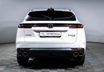 Подержанный автомобиль Changan UNI-K 2023 года (6 фото)