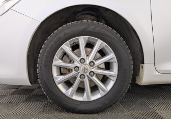 Подержанный автомобиль Toyota Camry Sedan 2015 года (12 фото)