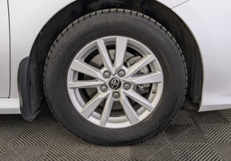 Подержанный автомобиль Toyota Camry Sedan 2021 года (12 фото)