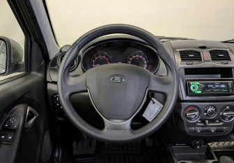 Подержанный автомобиль LADA (ВАЗ) Granta Sedan 2022 года (21 фото)