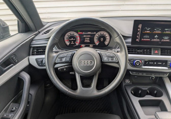 Подержанный автомобиль Audi A4 Sedan 2021 года (22 фото)