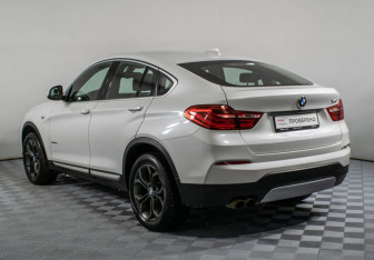 Подержанный автомобиль BMW X4 2017 года (7 фото)
