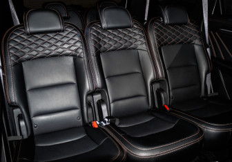 Подержанный автомобиль Geely Okavango 2024 года (13 фото)