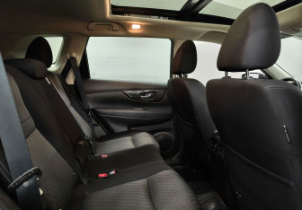 Подержанный автомобиль Nissan X-Trail 2020 года (14 фото)