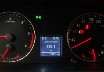 Подержанный автомобиль УАЗ Patriot 2017 года (16 фото)