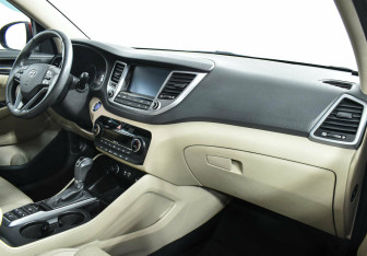 Подержанный автомобиль Hyundai Tucson 2015 года (7 фото)