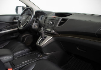 Подержанный автомобиль Honda CR-V 2014 года (9 фото)