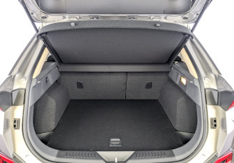 Новый FAW Bestune T77 2024 (8 фото)