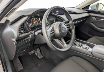 Подержанный автомобиль Mazda 3 Sedan 2019 года (16 фото)