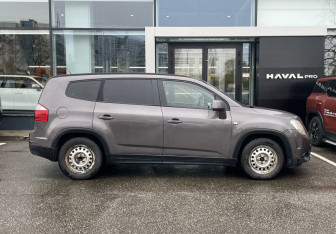 Подержанный автомобиль Chevrolet Orlando 2012 года (4 фото)