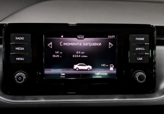 Подержанный автомобиль Skoda Rapid Liftback 2022 года (15 фото)