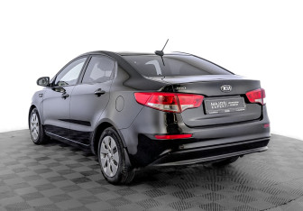 Подержанный автомобиль Kia Rio Sedan 2017 года (7 фото)