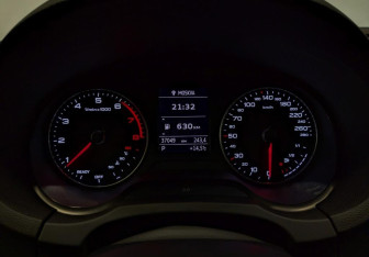 Подержанный автомобиль Audi A3 Sedan 2020 года (13 фото)