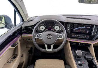 Подержанный автомобиль Volkswagen Touareg 2019 года (22 фото)