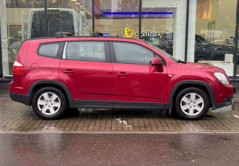 Подержанный автомобиль Chevrolet Orlando 2012 года (4 фото)
