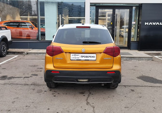 Подержанный автомобиль Suzuki Vitara 2019 года (6 фото)
