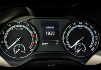 Подержанный автомобиль Skoda Karoq 2021 года (13 фото)