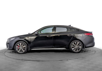 Подержанный автомобиль Kia Optima Sedan 2017 года (8 фото)