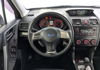 Подержанный автомобиль Subaru Forester Suv 2014 года (22 фото)