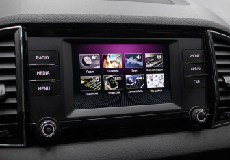 Подержанный автомобиль Skoda Karoq 2020 года (17 фото)